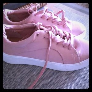 Steve Madden sneakers
